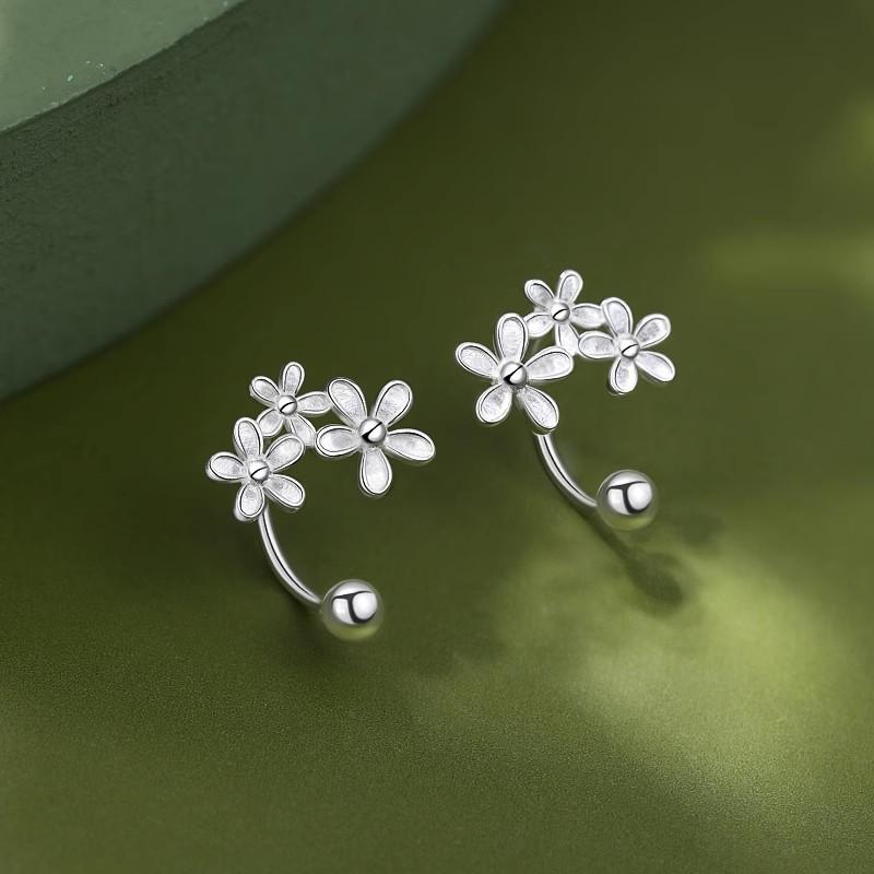 Ol Style Elegant Metal Flower Cluster Stud Earrings For Women Ladies Simplicity Silver Color Flower Earrings Jewelry Accessories