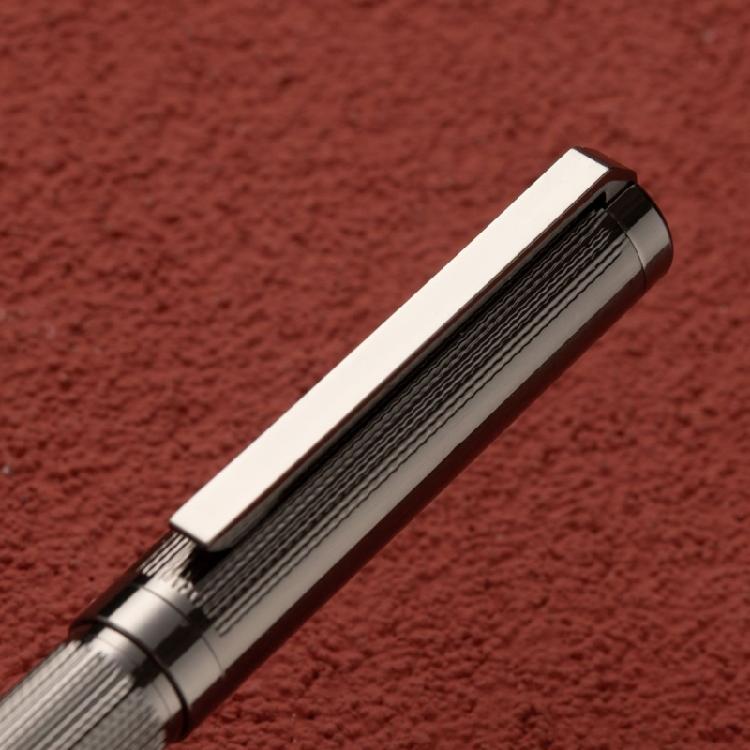 Professional Metal Body Pen With Comfortable Design Reliable For Signing Documents