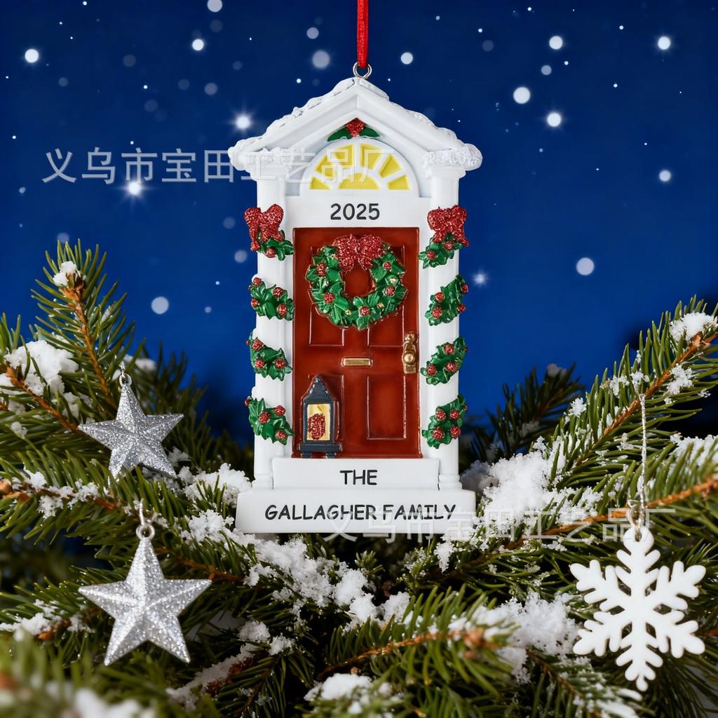 Creative resin statue christmas house ornaments christmas home garden christmas tree ornaments
