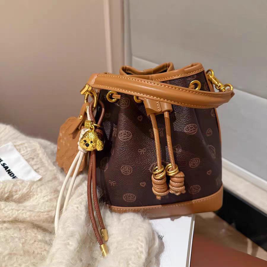 

Nanfeng Versatile New Original Bread Puppy Sweet Dream Garden Bucket Bag Cowboy Canvas One Shoulder Crossbody Bag