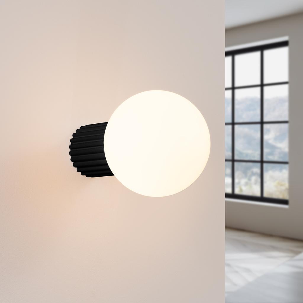 Halo Wall Lamp Black IP44