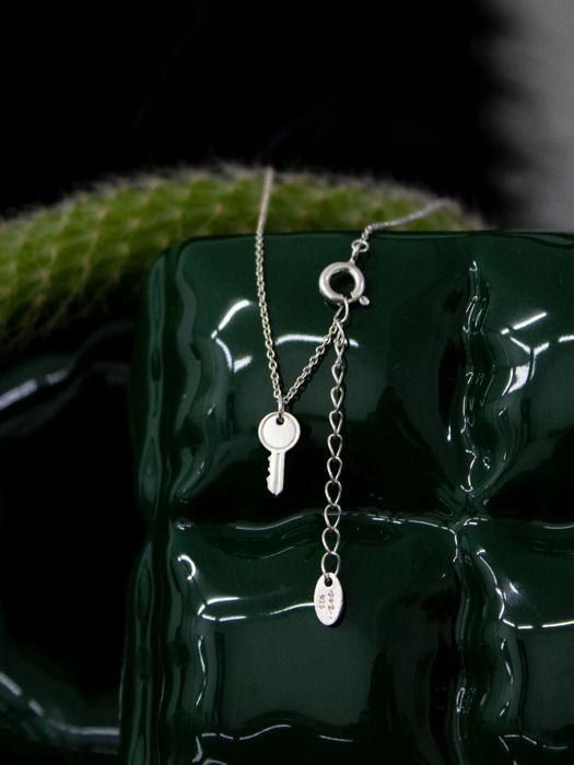 Metamic mini-Key Necklace
