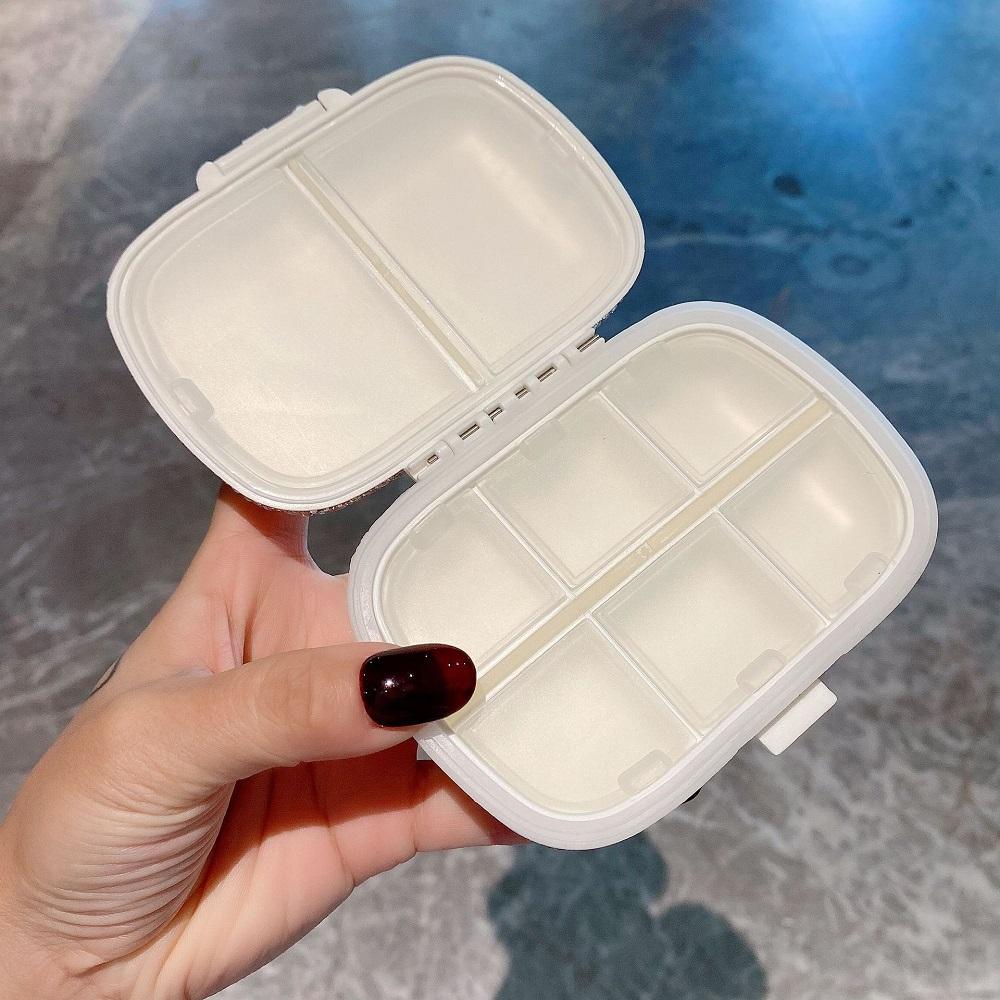 Portable Vitamin Pill Box Cases Organizer Tablet for 7 Days 8 Grids Travel with Large Compartments for Medicine Fish Oils