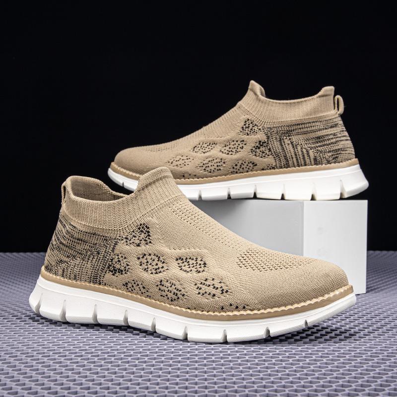 Breathable Men Casual Shoes Lightweight Outdoor Male Walking Shoes Anti-slip Men's Sneakers Slip on Flats Vulcanized Shoes 2024