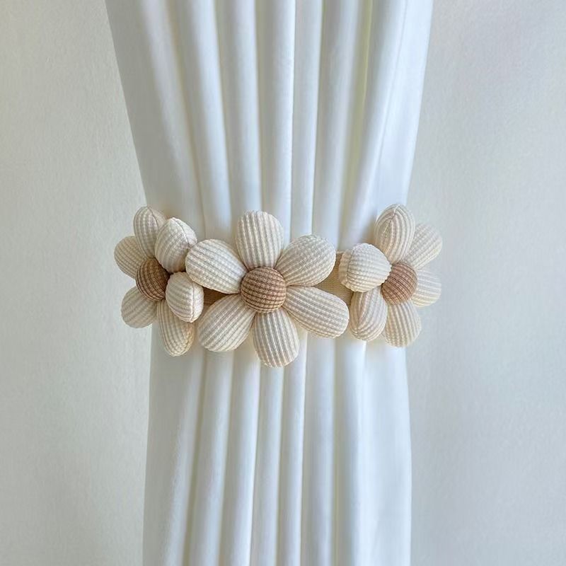 Cute Khaki White Warm Color Plush Bear Flower Curtain Tie Kids Girl Bedroom Livingroom Curtain Folding Bind Rope Home Decoration