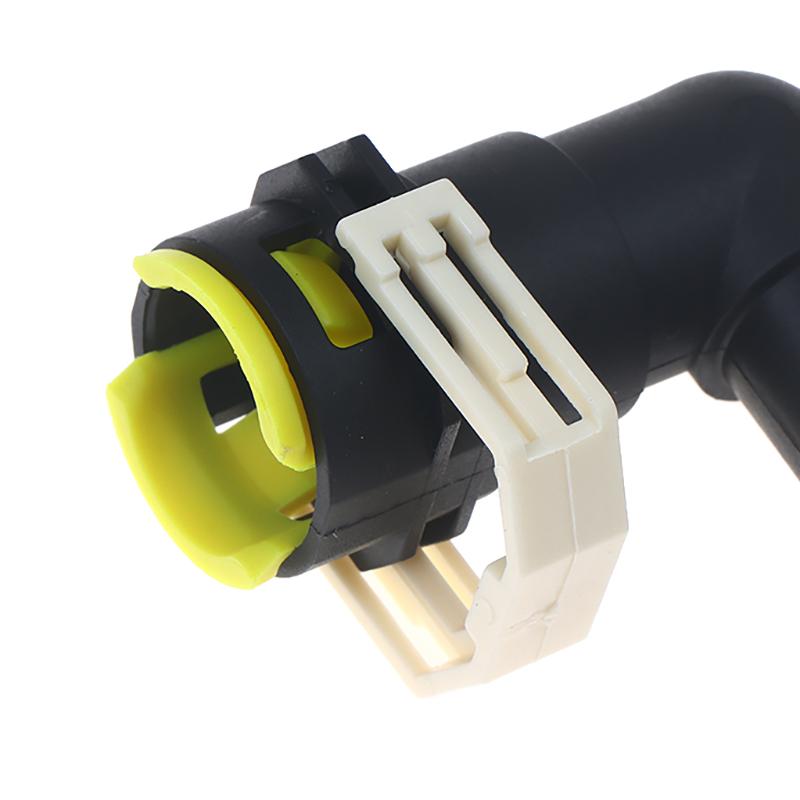 Car Accessories D651-61-240 Cooling System Heater Water Hose Connector For M3 2004-2012 M5 M6 Gh 2008-2012 M2