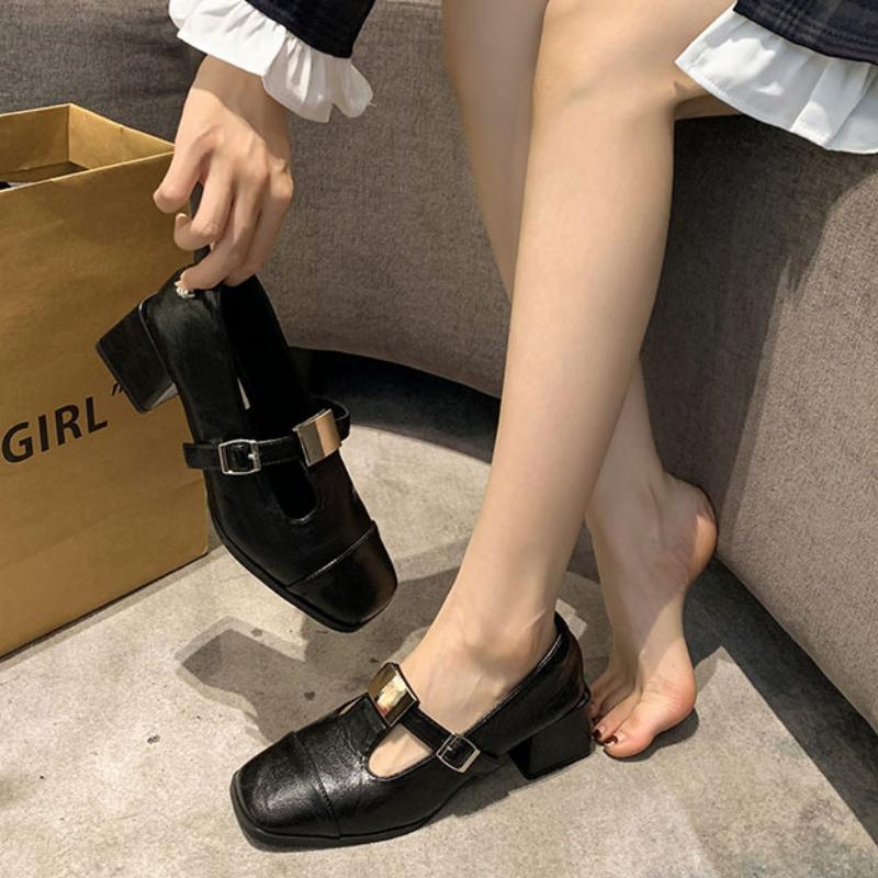 

Модные женские туфли Мэри Джейн с квадратным носком и неглубоким вырезом, на среднем устойчивом каблуке, из массивной кожи, женский тренд 2025, осенняя мода, элегантные женские туфли 35 чёрный