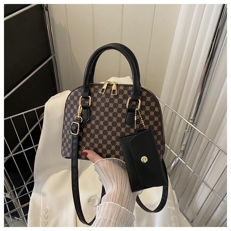 2023 Summer New Trendy Casual Handbag For Women Stylish Shoulder Bag Shell Bag Retro Shell Bag чёрный