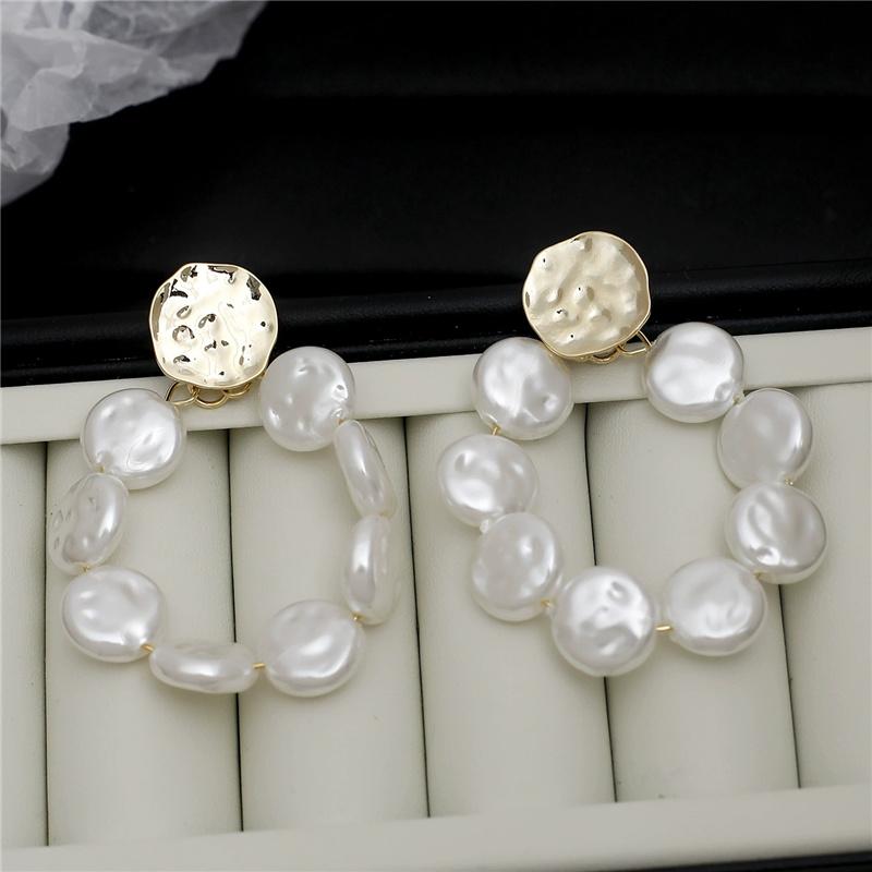 

Минималистичные винтажные серьги-кольца с жемчугом и дисками для женщин, металлические серьги-подвески с бусинами, ювелирные аксессуары 1Pair