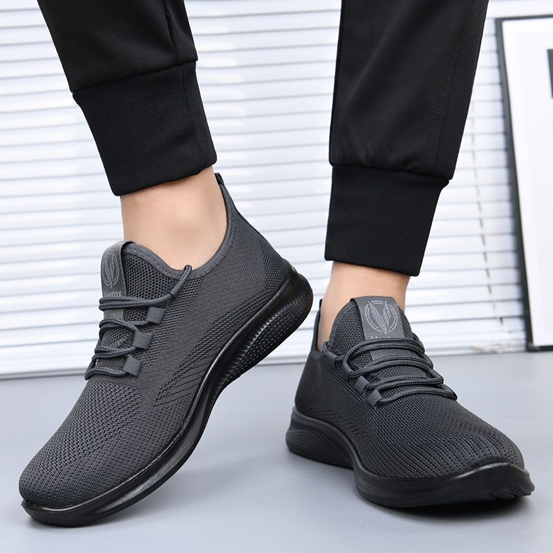 Large size shoes men's 2026 new fashionable breathable and non-smelly feet mesh versatile leisure sports