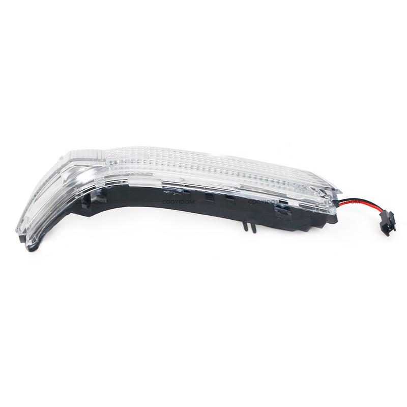 For Mitsubishi Pajero Montero Shogun V73 V77 V75 V87 V93 V97 2006- Outside Rearview Door Side Mirror Turn Signal Light