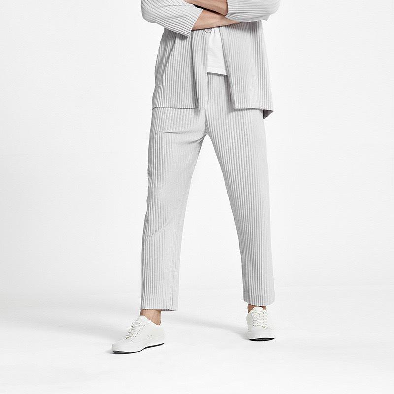 Miyake-Style Men's Pleated Tapered Nine-Point Pants with Drawstring