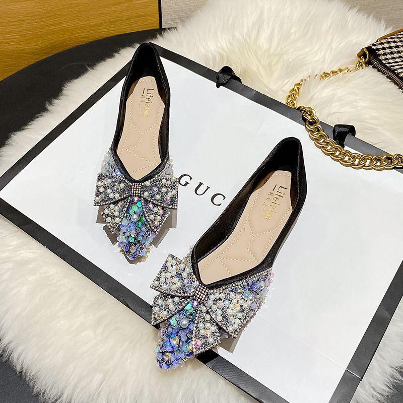 Dámské jarní ploché boty s kamínky se špičatou špičkou - Svatba, družička a elegantní společenské boty