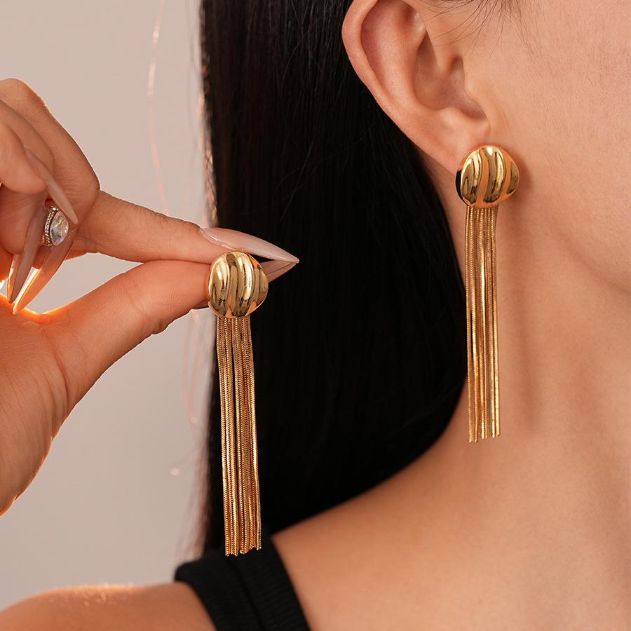 European and American metal sense geometric fringed silver needle earrings real gold electroplating elegant niche high-end earrings 