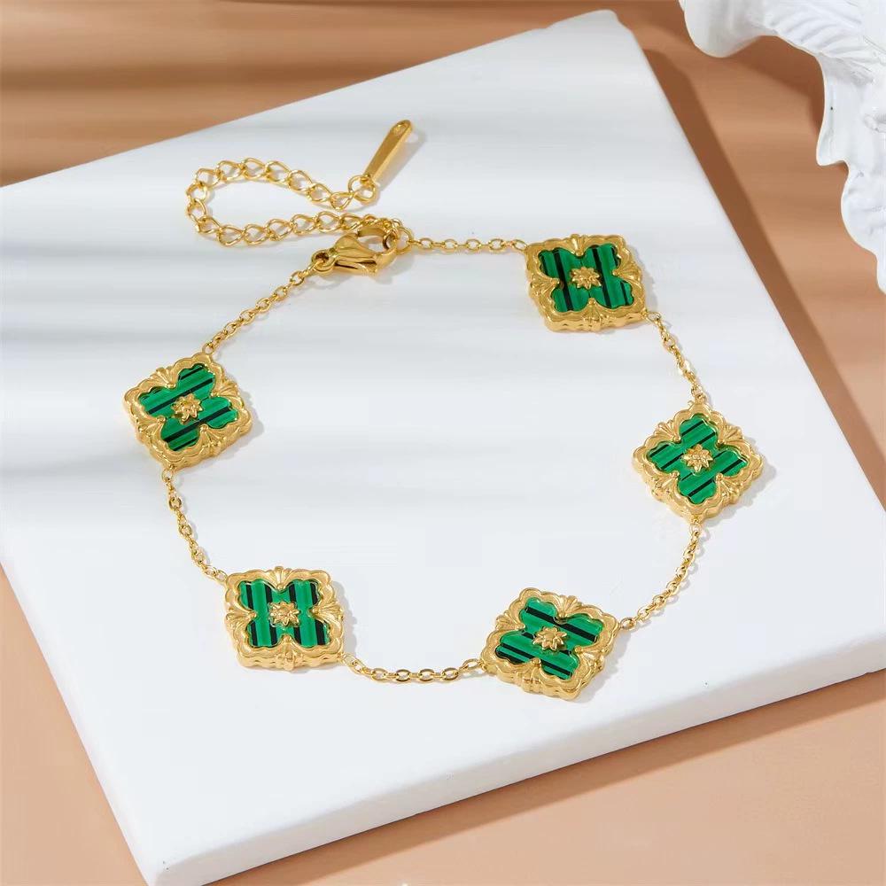 High-End Titanium Steel Four-Leaf Clover Bracelet with Shell Pendant – Durable, Fade-Resistant Design