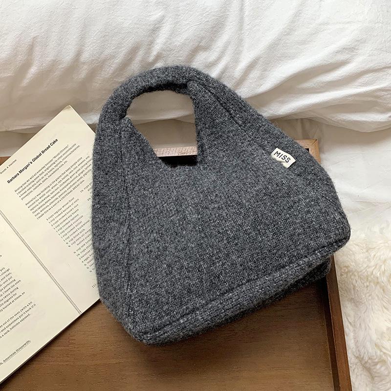 Korean Style Large Capacity Knitted Shoulder Bag - Autumn/Winter 2025 Edition