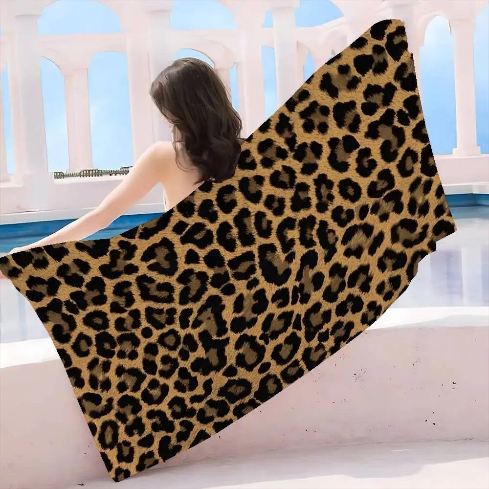 Underwater Dolphin Coral Starfish Print Beach Towel Microfiber Quick Dry Absorbent Soft Towel For Ocean Lovers Summer Beach Pool