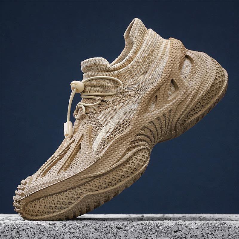 The New Men's Shoes for The Summer and Autumn of 2025 Feature Breathable Mesh and Personalized, Trendy Flying Woven Shoes