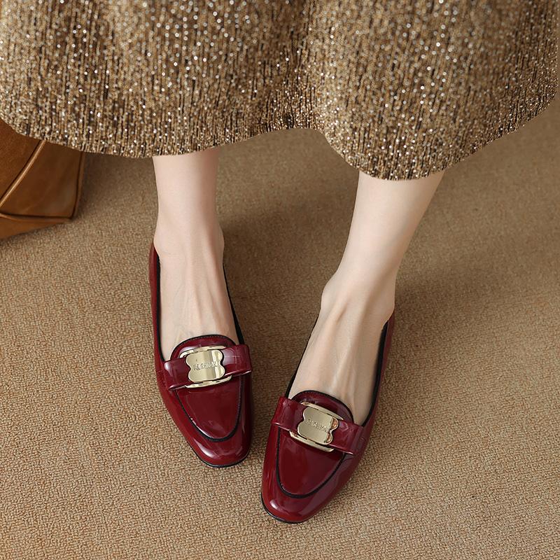 One Foot Women's Shoes Lazy Shoes 2026 Spring and Autumn New Work Soft Leather Patent Leather Single Shoes Low Heel Versatile Women's Shoes
