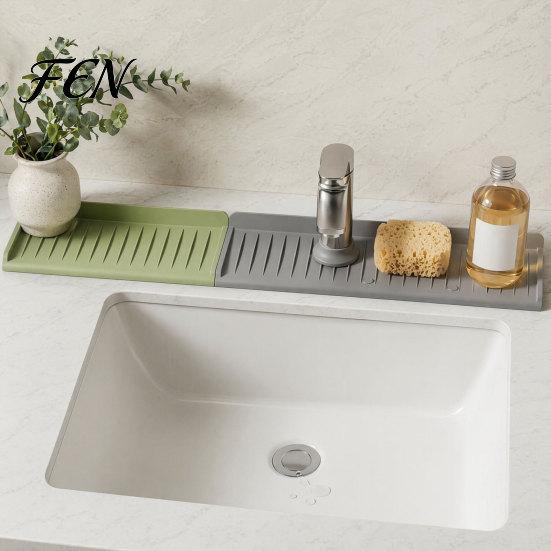 Splash Guard with Suction Cup Silicone Kitchen Sink Faucet Mat, Foldable Cup, 5 Degrees Slope Countertop Water Draining Mat for Bathroom Cups