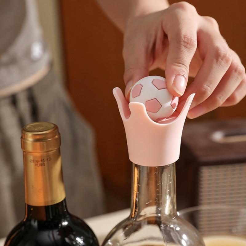 Silicone Soccer Wine Bottle Stopper Dust-Proof Flexible Wine Freshness-Preserving Stopper Durable Leak-Proof Wine Dust Plug Bar