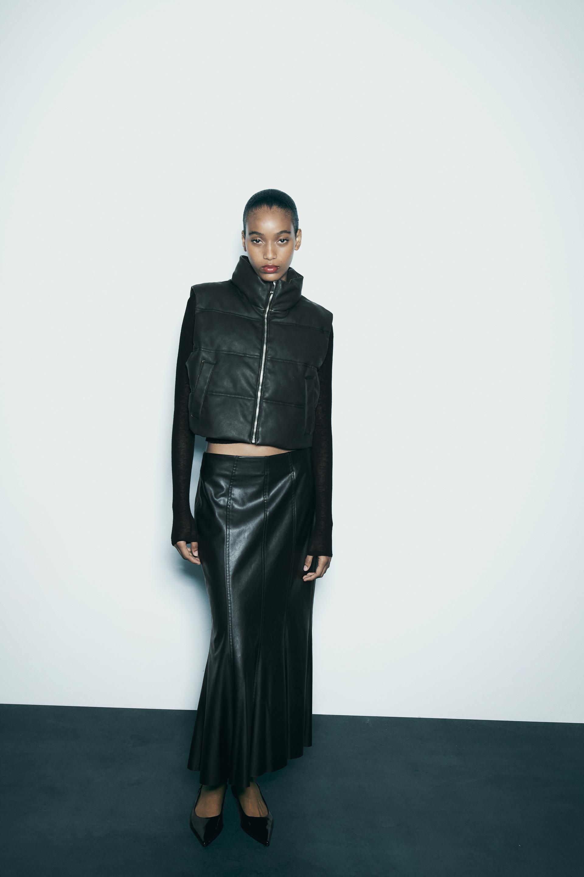 

КОРОТКИЙ ЖИЛЕТ ИЗ КОЖИ