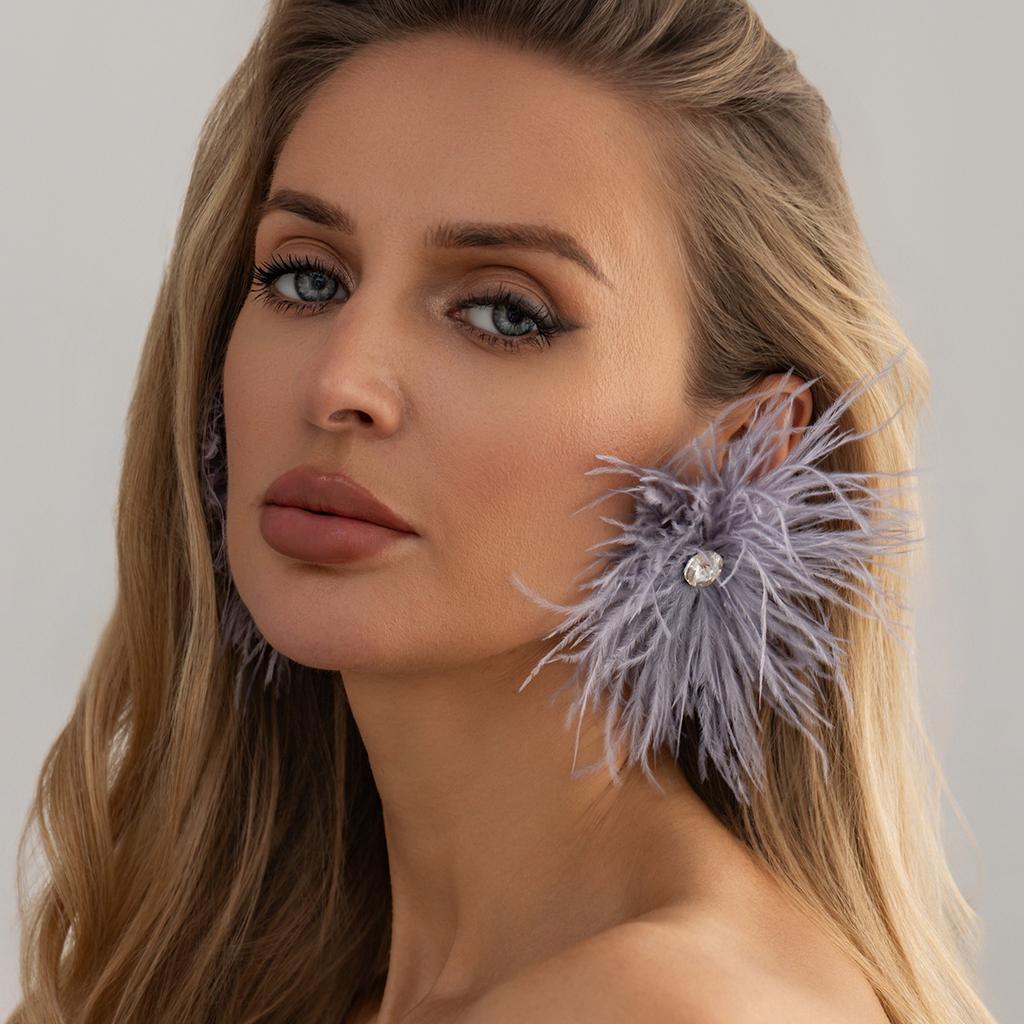 Orecchini perforati alla moda con piume multicolore, Adatti per accessori gioielli da festa di matrimonio fatti a mano retrò da donna