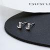 Pendientes de Diamantes con Letra Personalizada de Plata de Ley S925 Banyan Tree - Pendientes Individuales para Cartílago para Hombre y Mujer
