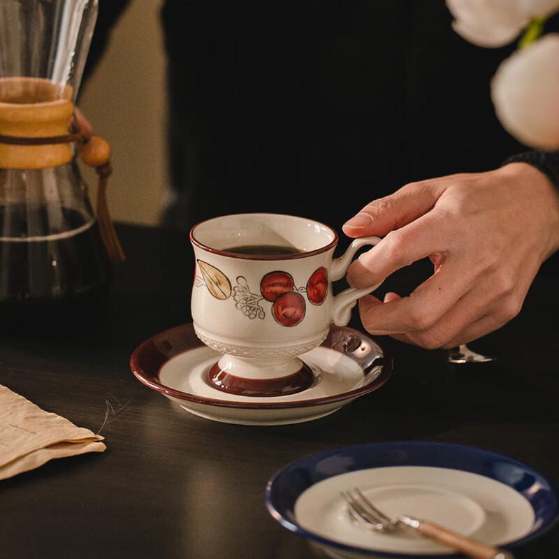 Винтажный керамический набор кофейной чашки и блюдца