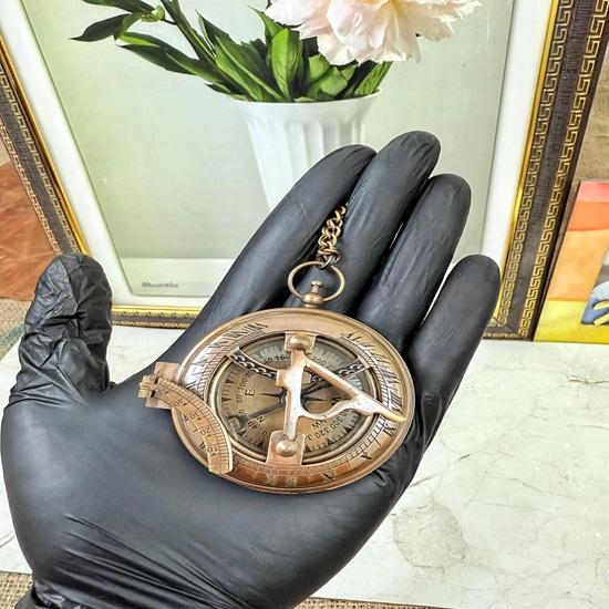 Messing Sonnenuhr Kompass mit Holzbox 7 cm Kompass für Männer Sohn Ehemann Freund Jubiläumsgeschenk für Ihn Hochzeitsgeschenk