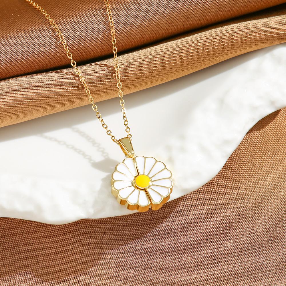 Romantic Drip Enamel Daisy Pendant - Openable Locket Necklace with Custom Text and Floral Accents Fashion Pendant Necklaces