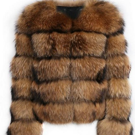 Palton de damă cu îmbinări din blană artificială de raton