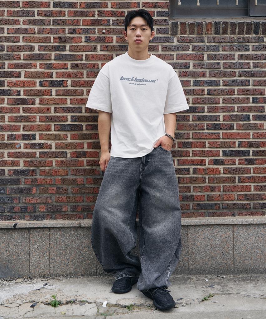 Beokeuldaun Simple Oversized Electronic Bd Printed Half-Neck T-Shirt (White)