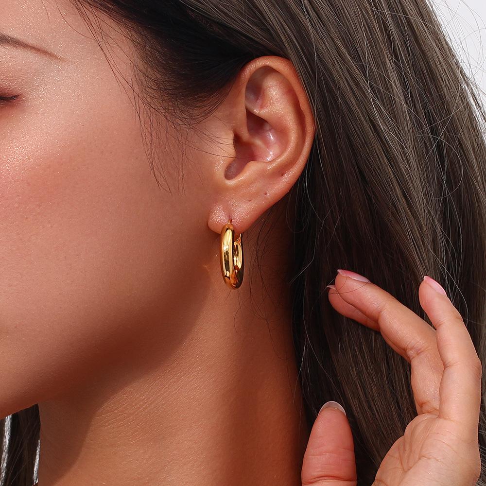 Minimalistischer Schmuck 18K Vergoldeter Edelstahl 20mm 25mm 30mm Creolen für Damen