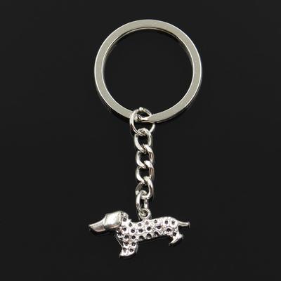 Moda 30mm breloczek metalowy breloczek brelok biżuteria antyczne srebro kolor platerowany pies jamnik 13x28mm wisiorek