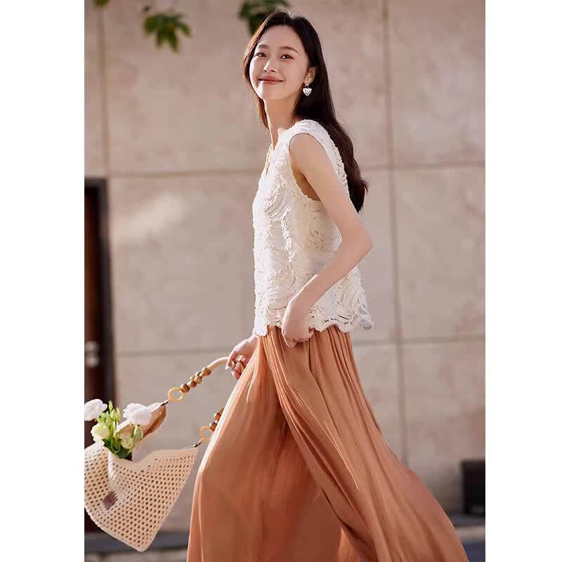 La Chapelle High-End Embroidered Sleeveless Chiffon Top