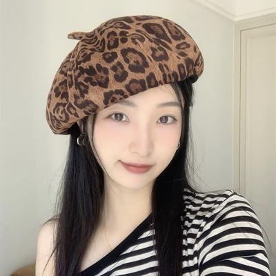 Achteckige Hüte mit Leopardenmuster, neue Damen-Retro-warme Straßen- und Outdoor-Vielseitigkeit, koreanische Casual-Mode, Ins-Baskenmütze