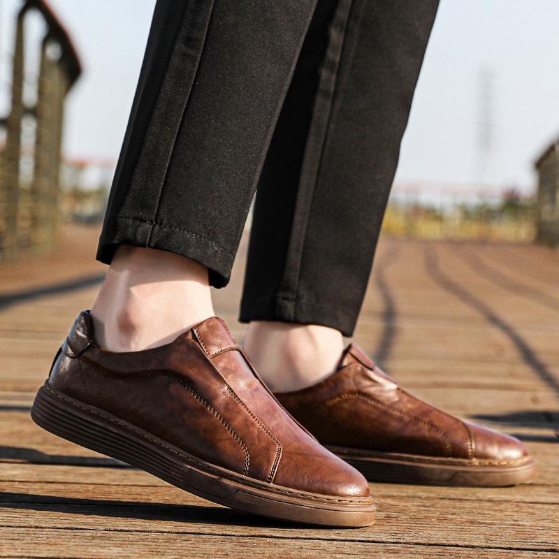 Men's Casual Slip-on Leather Loafers - British Style, Elastic Band, Versatile Youthful Design, White.