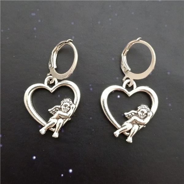 

Симпатичные серьги-ангелы, серьги-рычаги с полыми сердечками на спине