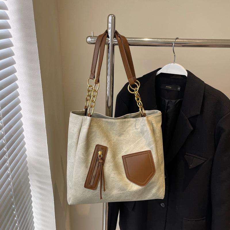 Tote bag women's new large-capacity commuter bag autumn and winter versatile casual high-end shoulder bag