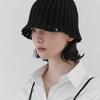 VARZAR VA Label Knit Tulip Hat Black