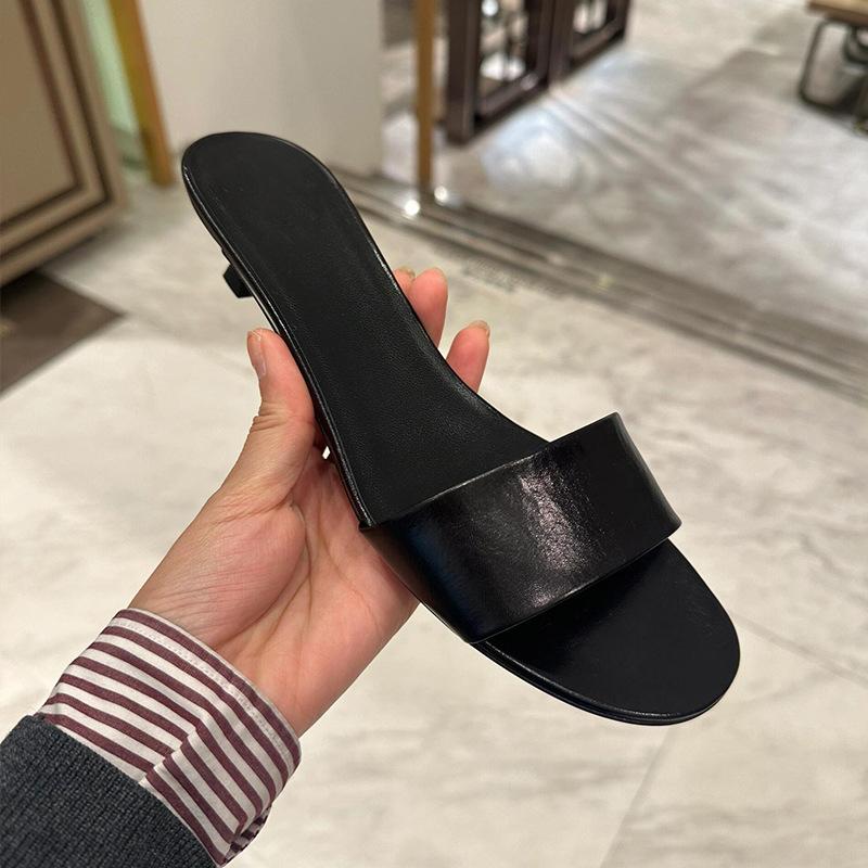Korean version of genuine leather minimalist style cat and slippers women's outer wear summer new versatile low heel round head simple sandals cm