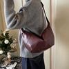 2025 Fall/Winter New Light Luxury High-End Niche Fashion One-shoulder Crossbody Armpit Bag Women