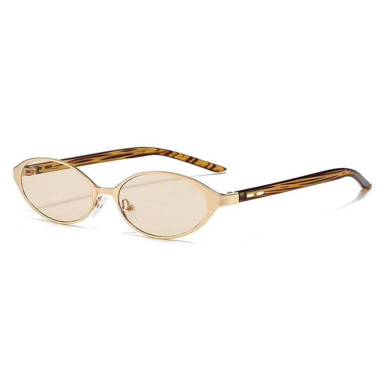 Retro-style, slimming sunglasses for women, new design, with a sophisticated and trendy oval frame GM Sunglasses catwalk, posing, and sun visors for