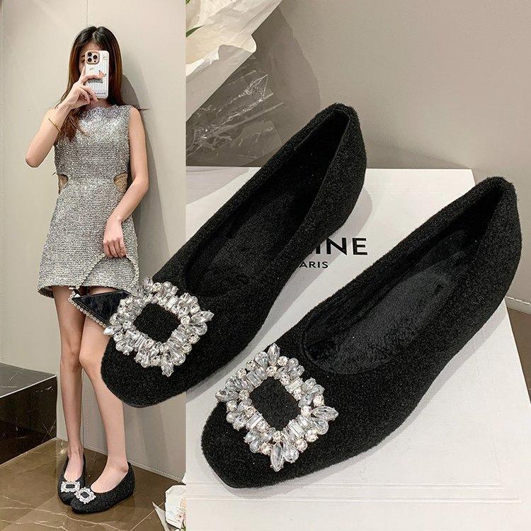 French temperament rhinestone square head, shallow mouth showing legs, late age, spring height increase and thin, shallow mouth single shoes