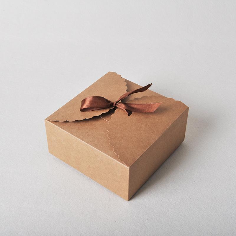 صندوق تغليف كيك ومعجنات مخصص من ورق الكرافت
