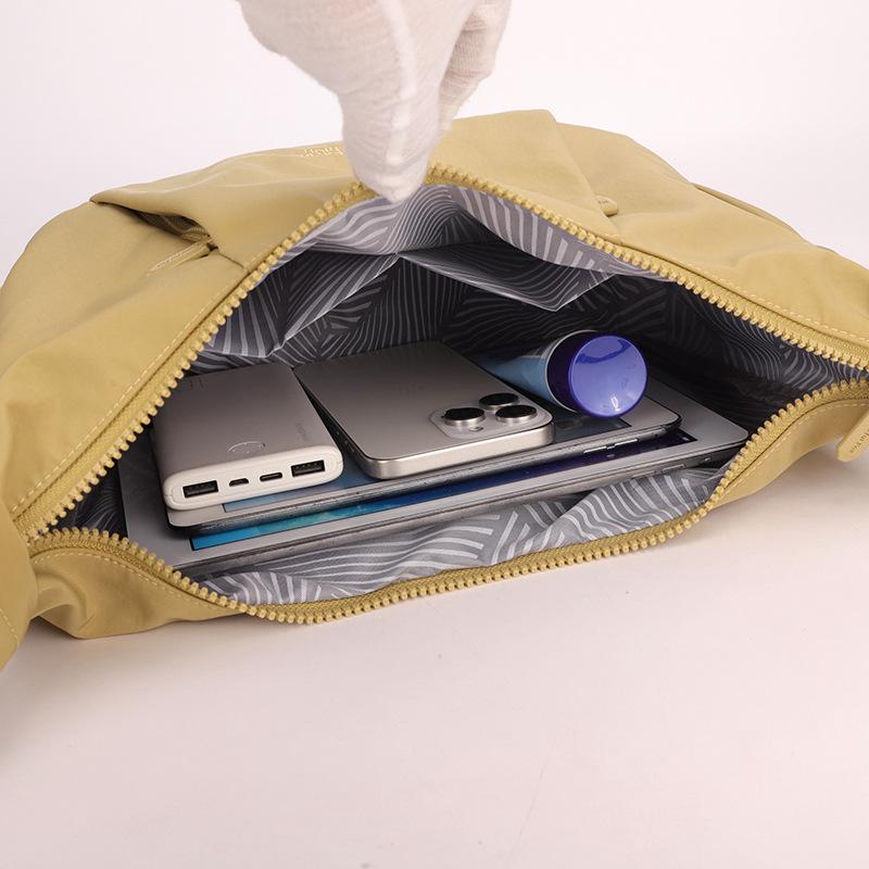 New Women's Messenger Bag Women's Multi-layer Croissant Bag Casual Anti-splashing Shoulder Bag