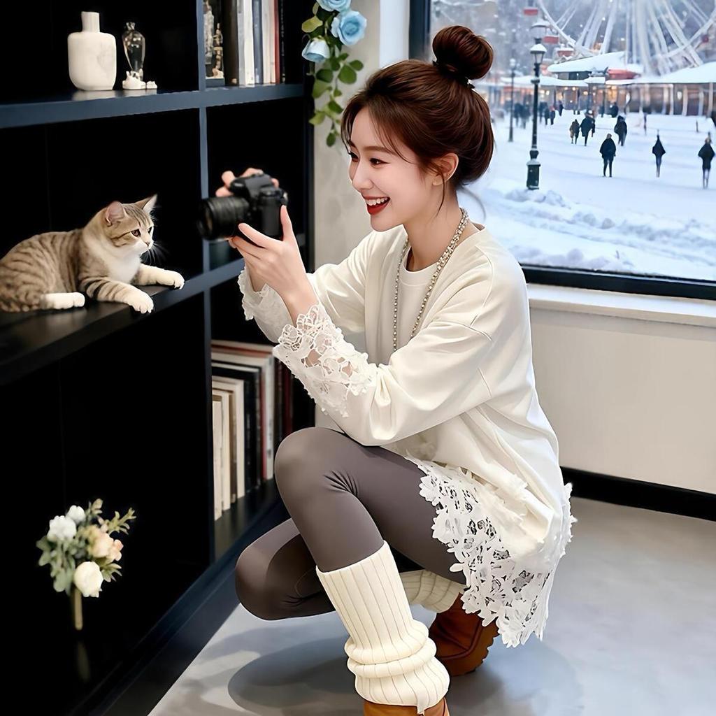 Mid-Length German Fleece Lace Patchwork Long Sleeve T-shirt - Women's Thickened Base Layer, Autumn/Winter 2026 Collection.