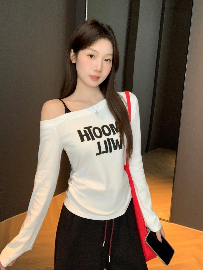 Slant Shoulder Off-the-shoulder Letter Print Long-sleeved T-shirt Women's Early Autumn New Pleated Slim-fit Design Shoulder Strap Top