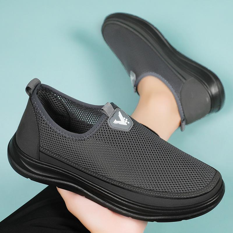 New Men's Casual Mesh Flats Breathable Shoes Male Lightweight Round Toe Flat Shoes Comfortable Slip-On Walking Shoes